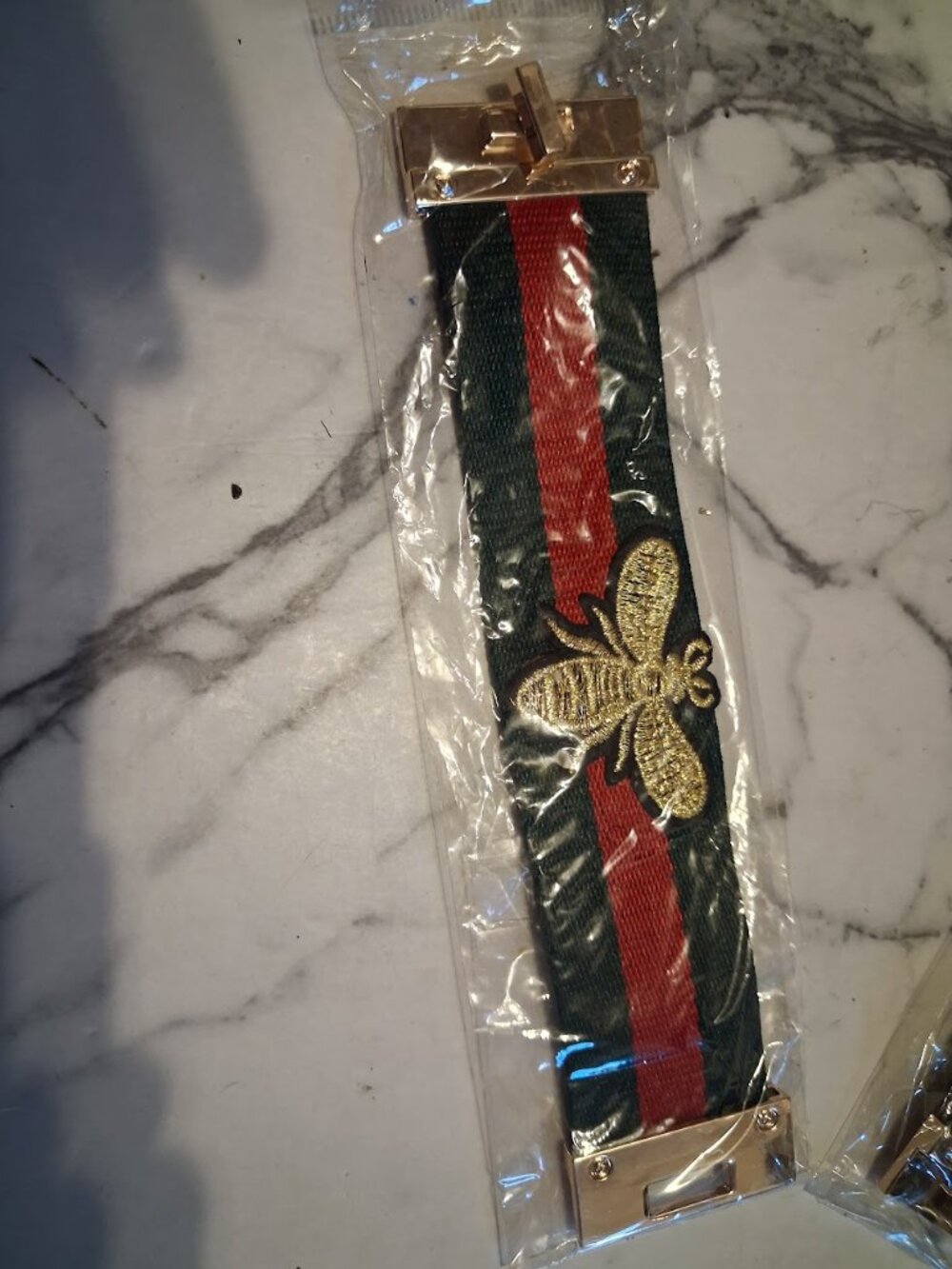 Stretchy 7.5 inch Bee bracelet